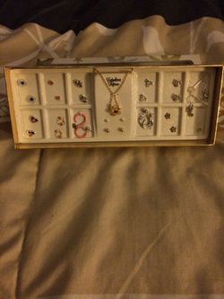 14 pair earring set with necklace