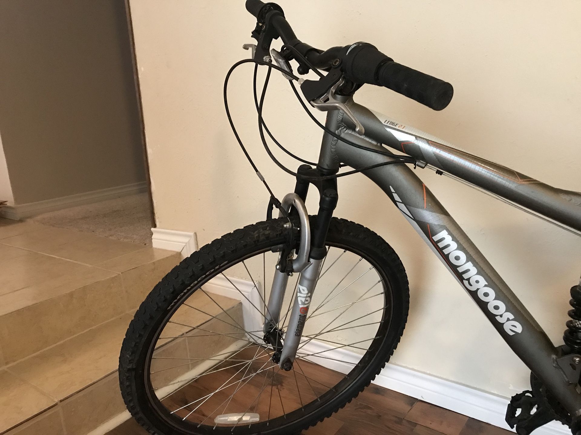 Mountain Bike Mongoose, elite. 6061 ,LEDGE 2.1 for Sale in San Antonio