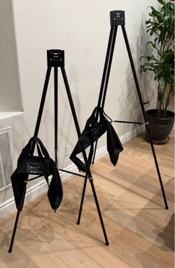 2 Quartet Easels Heavy Duty With Tavel Bags