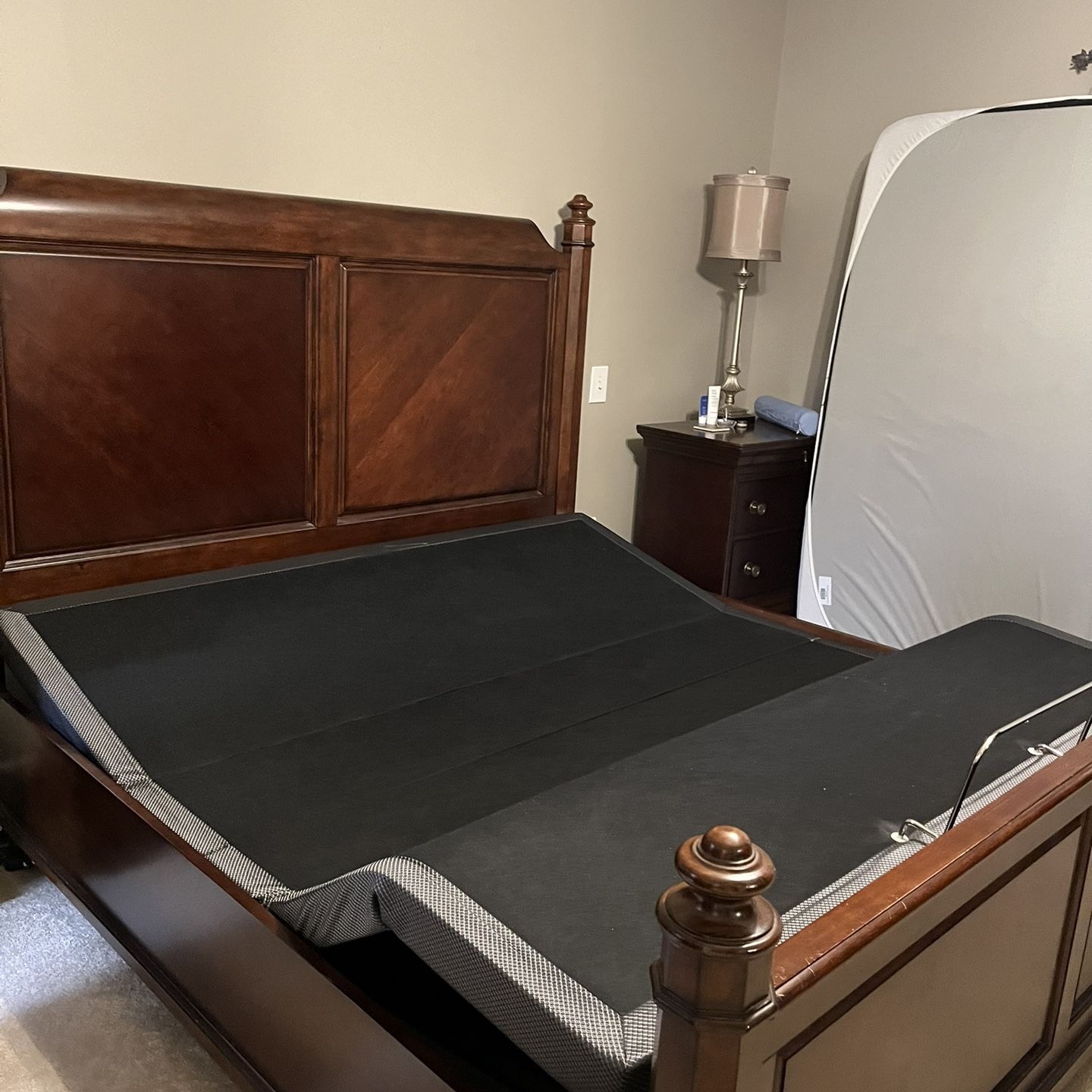 Beauty Rest King Adjustable Bed