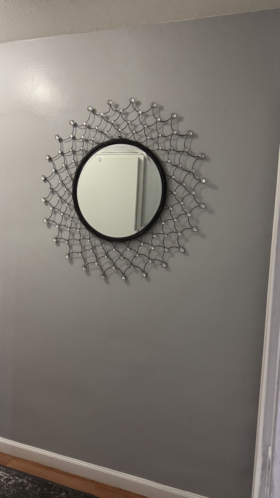 WALL  MIRROR GOOD DEAL!👌🏽