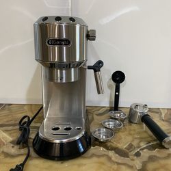 De’Longhi Dedica EC680M