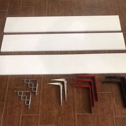 Shelves / Shelving With Hardware