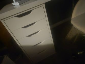 Vanity IKEA desk