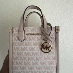 Micheal Kors Pink Leather Crossbody Purse Brand New