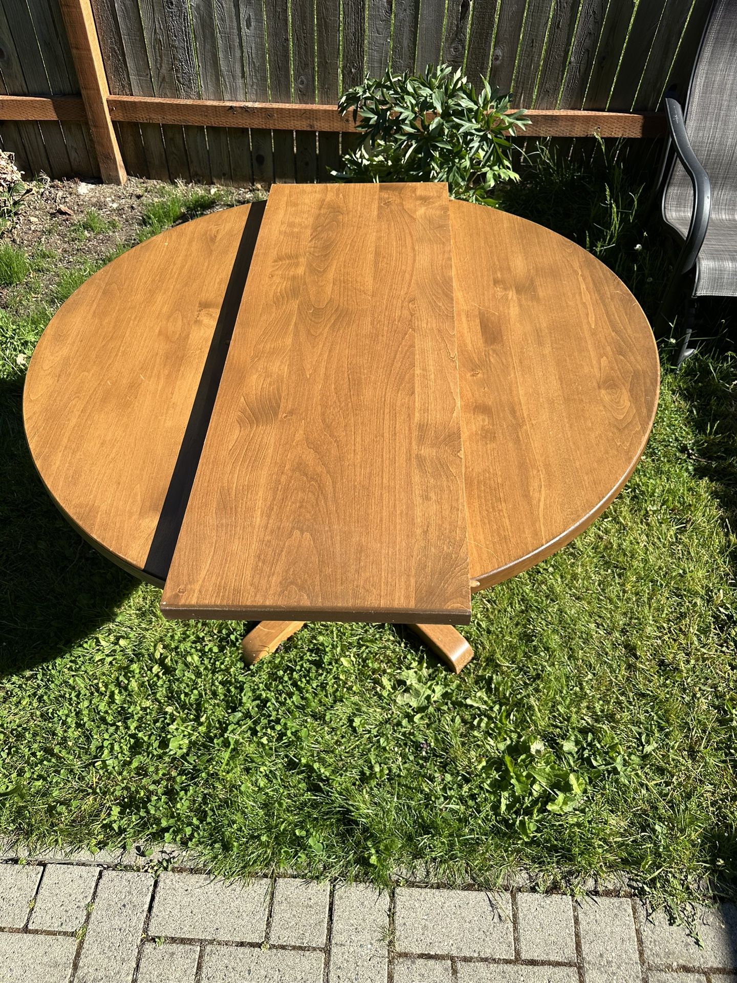 Wood Round Table