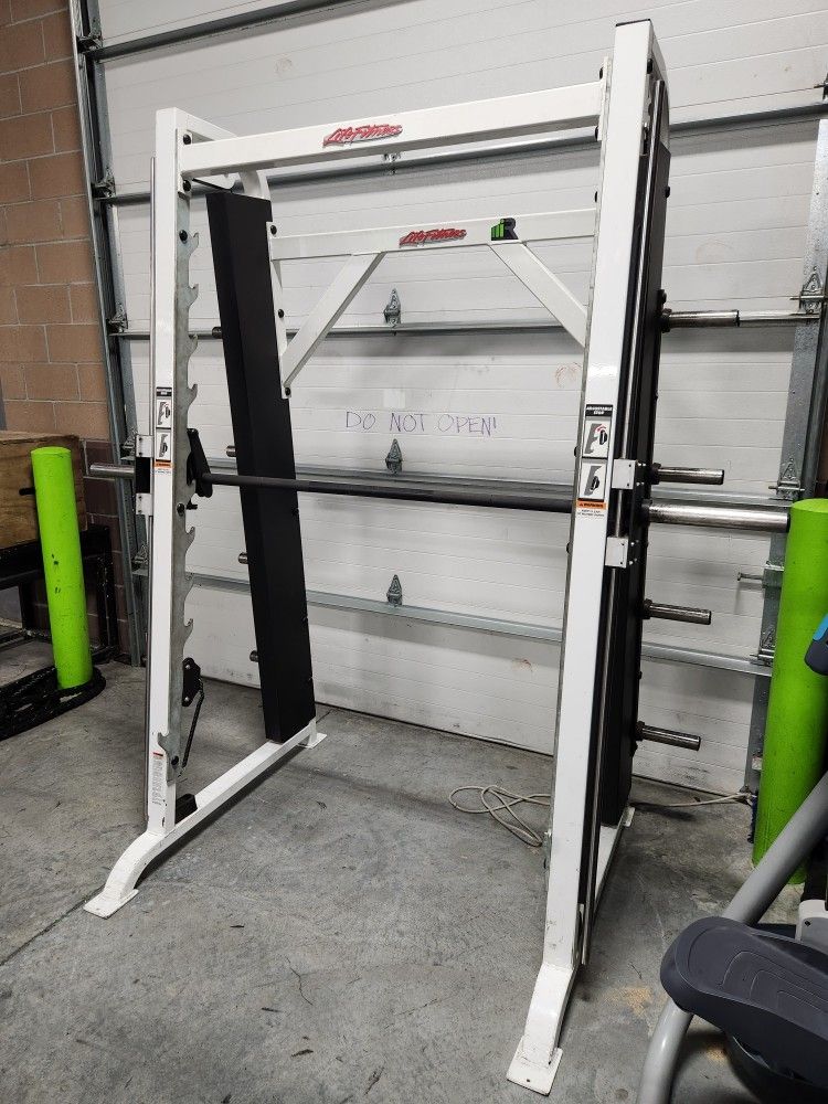 Life Fitness Pro Plate Loaded Smith Machine