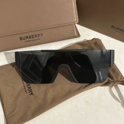 Burberry Sun Glasses
