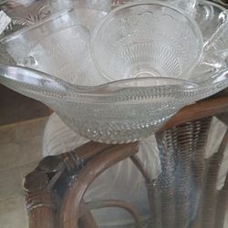 ANTIQUE PUNCH BOWL WITH 12 CUPS