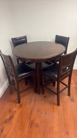 Round Counter Height Dining Table Set with 4 Chairs