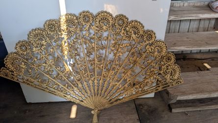 Gold Tone Metal Fan-Shaped Decorative Wall Hanging Wall Decor