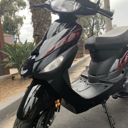 Scooter Perfect For Deliverys