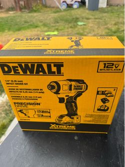 Dewalt impact 12v kit