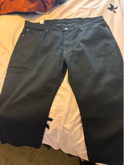 2 pair of levis and 2 pair of original 501s size 44x28