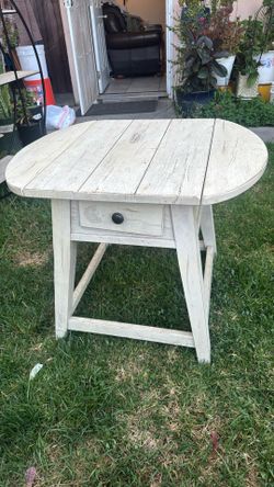 TABLE STAND