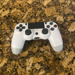 PS4 controller