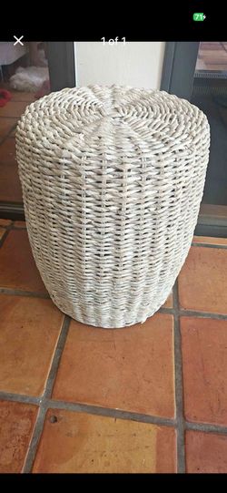 Great Heavy Solid Wicker Rattan Rope Style Stool Table Plant Stand. Beach. Rustic.  Use As Seat, Chair Etc $60.  White Wicker Vanity Stool $25. 