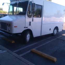 2002 Mp45 Step Van 