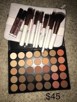 Makeup bundle