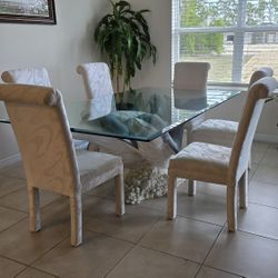 Dinning Table 