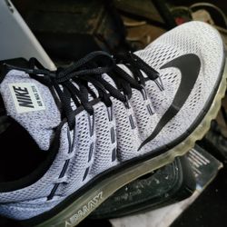 2016 Nike Airmax 11.5