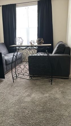 Wine Holder & Decorations