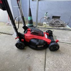 CRAFTSMAN V20 LAWNMOWER
