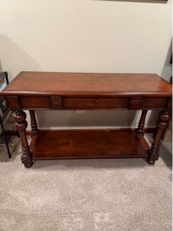 Beautiful Traditional Solid Wood Console Table / Sofa Table with Drawer