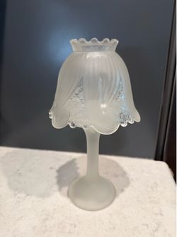 Vintage PartyLite Clairmont Fairy Lamp. Frosted Glass Design with Swirls and Floral Pattern 10” Tall