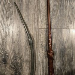 Harry Potter & Bellatriz Lestrange Wands Brand New One Lights Up