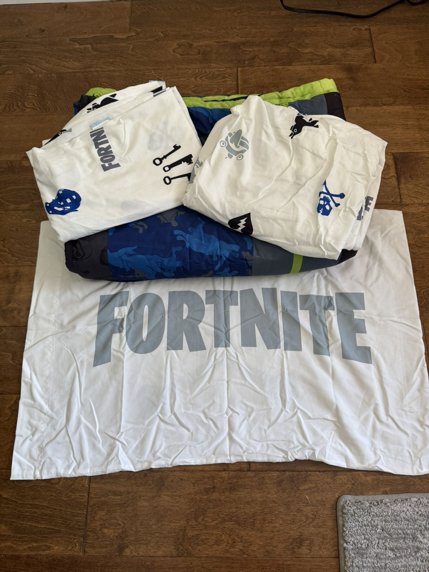Fortnite Bedding Set
