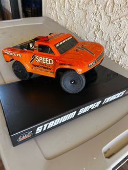 TRAXXAS SLASH ROBBY GORDON RC CAR
