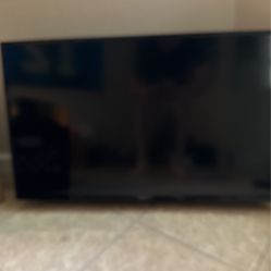 INSIGNIA 32” LED tv