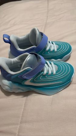Nike kids Giannis immortality  basketball sneakers 10