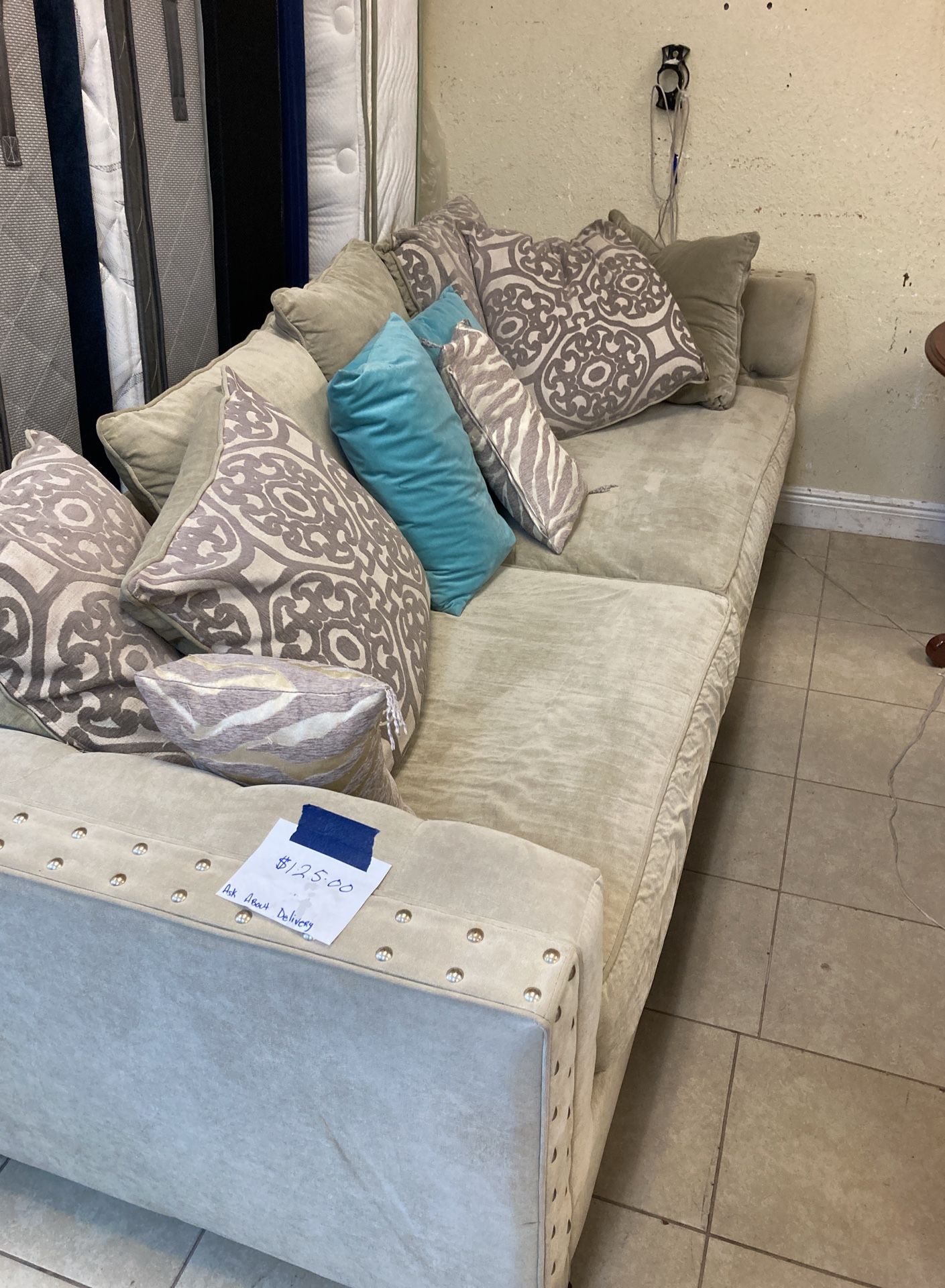 Big couch new condition