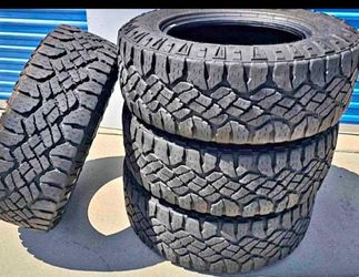 🎖285 75 18 Goodyear tires Con 80% de Vida Las 4