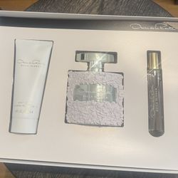 Oscar De La Renta Perfume Kit 
