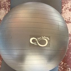 Live Infinitely 65CM exercise ball for fitness and yoga