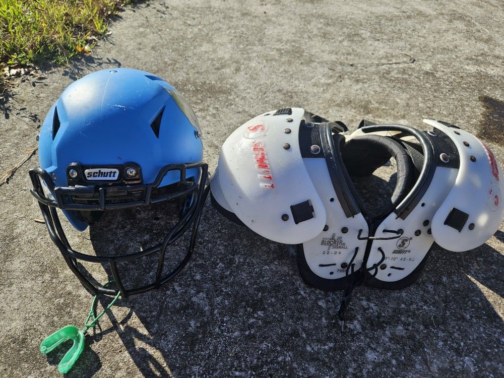 Youth Schutt Helmet And Shoukder Pads