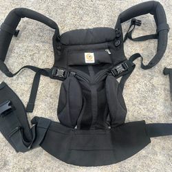 Ergobaby Omni baby carrier Breathable  like new