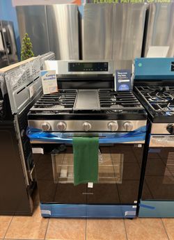 Samsung 30 in. 5-Burner Smart Freestanding Gas Range in Stainless Steel with Integrated Griddle