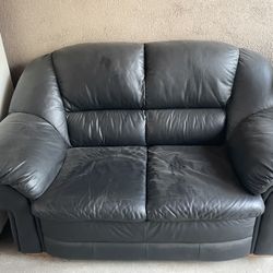 FREE COUCH