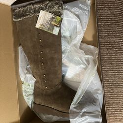 BEARPAW Suede Boots, Color Earth