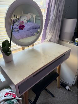 LED Lighted Makeup Vanity with Storage Drawers