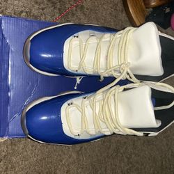 Jordan 11s 