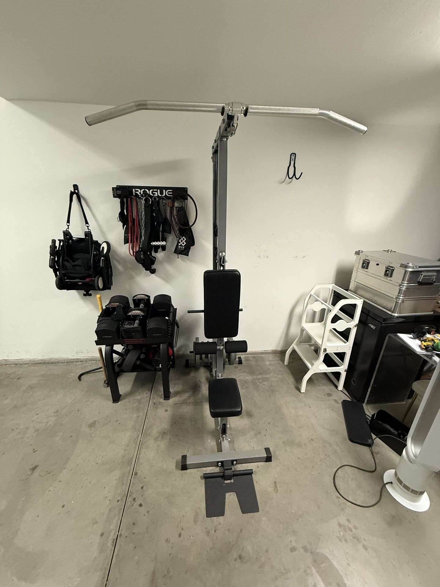 Valor fitness Lat Pull Machine W/ Row