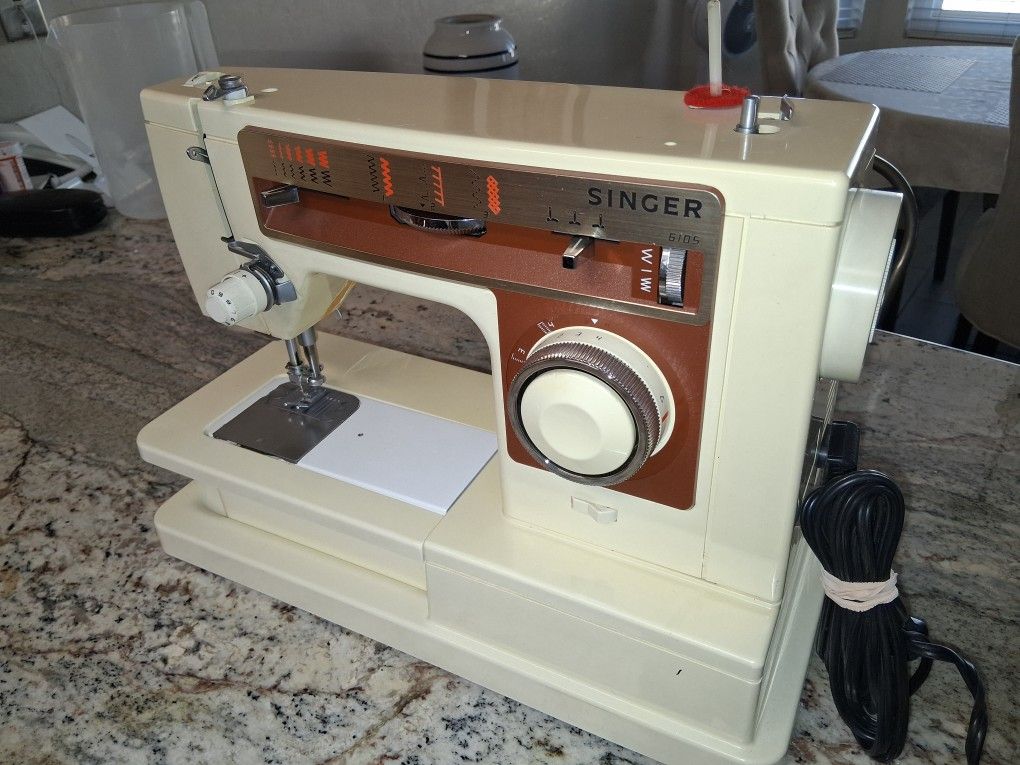 Oldie But Goodies Singer Sewing Machine Model 6105 Running Perfect Ready To Sew $60