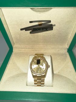 R inspired watch