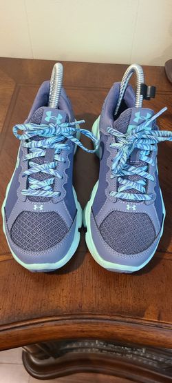 Under Armour Youths Size 4.5