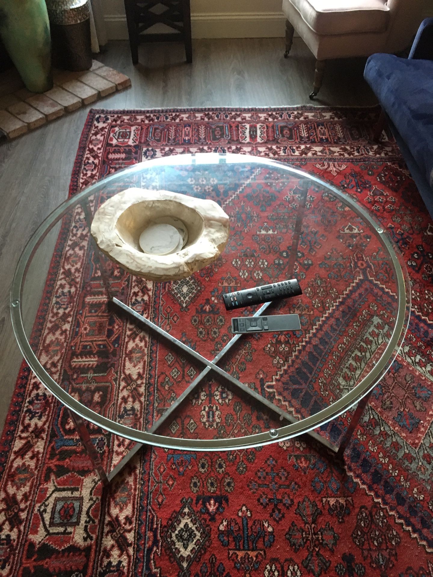 Glass coffee table 34” diameter